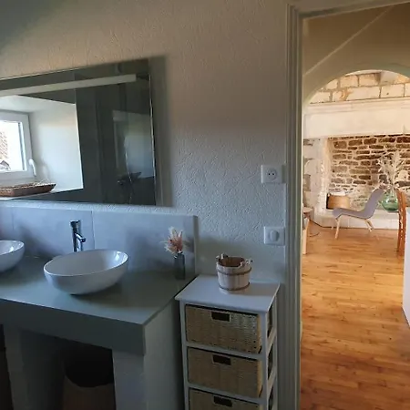 Casa de Férias Charmante Maison En Pierre En Perigord 